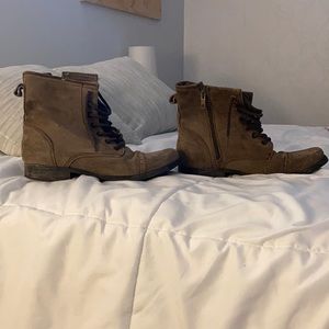 Steve Madden size 8D boots